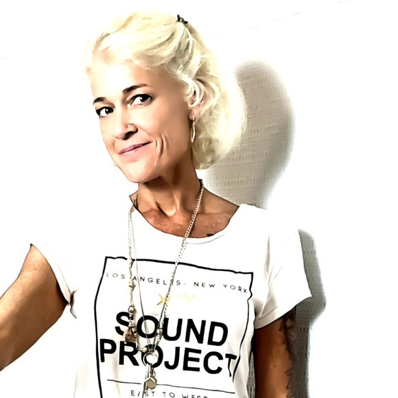 Meet Your Posh Stylist, Marci - Picture 2 of 2